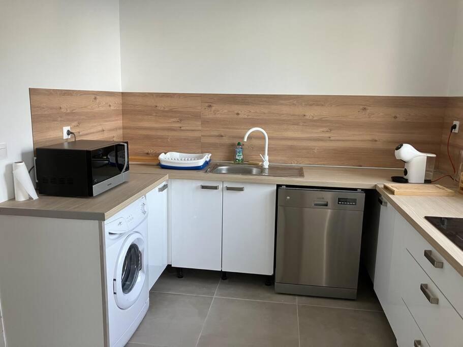 איסטרס Appartement T4 Terrasse Et Vue מראה חיצוני תמונה